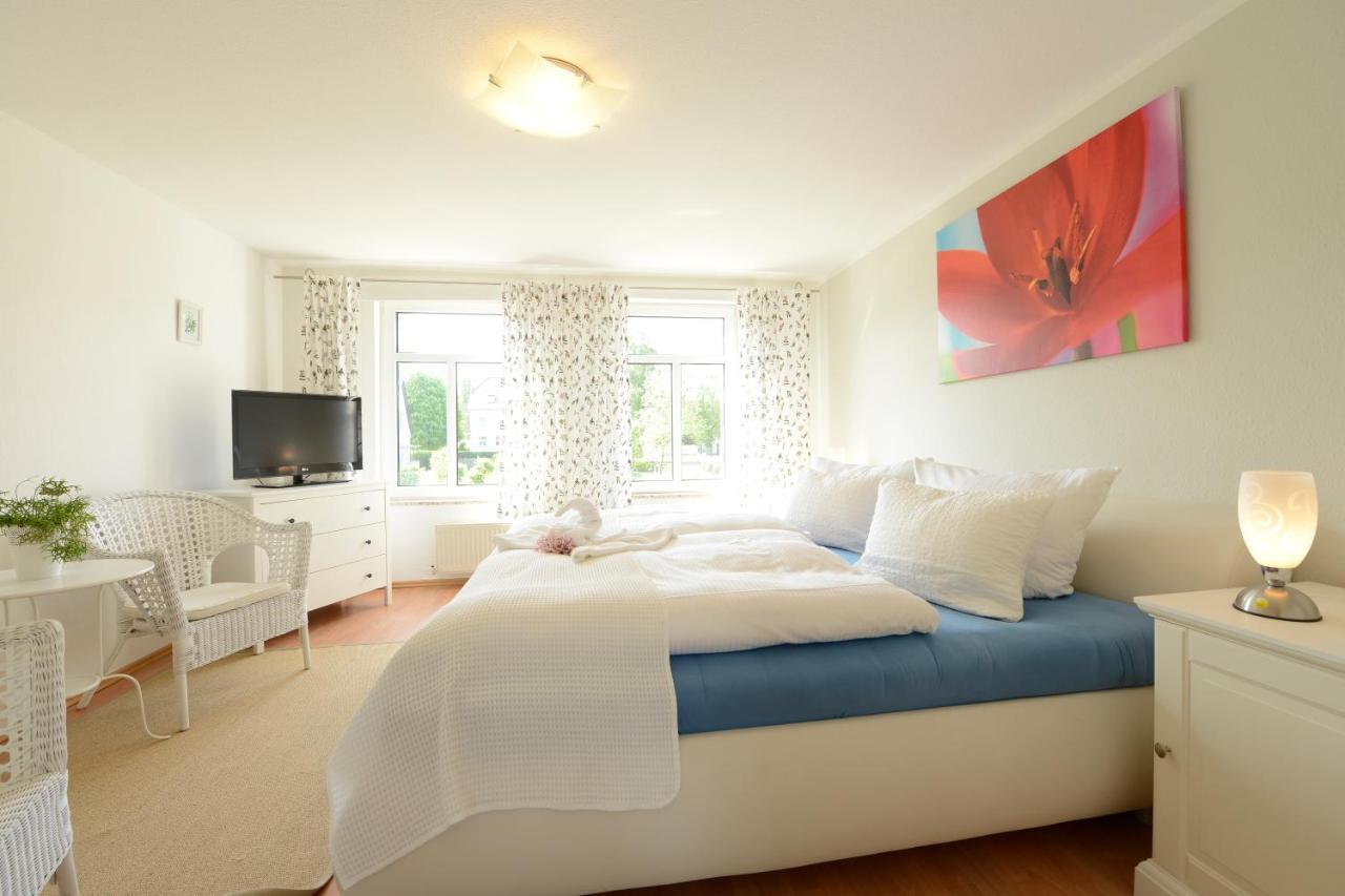 Ferienhaus Fuer 8 Personen Mit Kamin & Terrasse ボルテンハーゲン エクステリア 写真